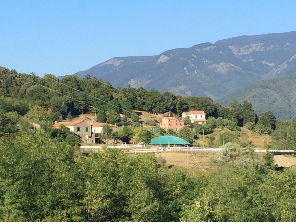 Agriturismo Dei Legi San Pietro Vara Экстерьер фото