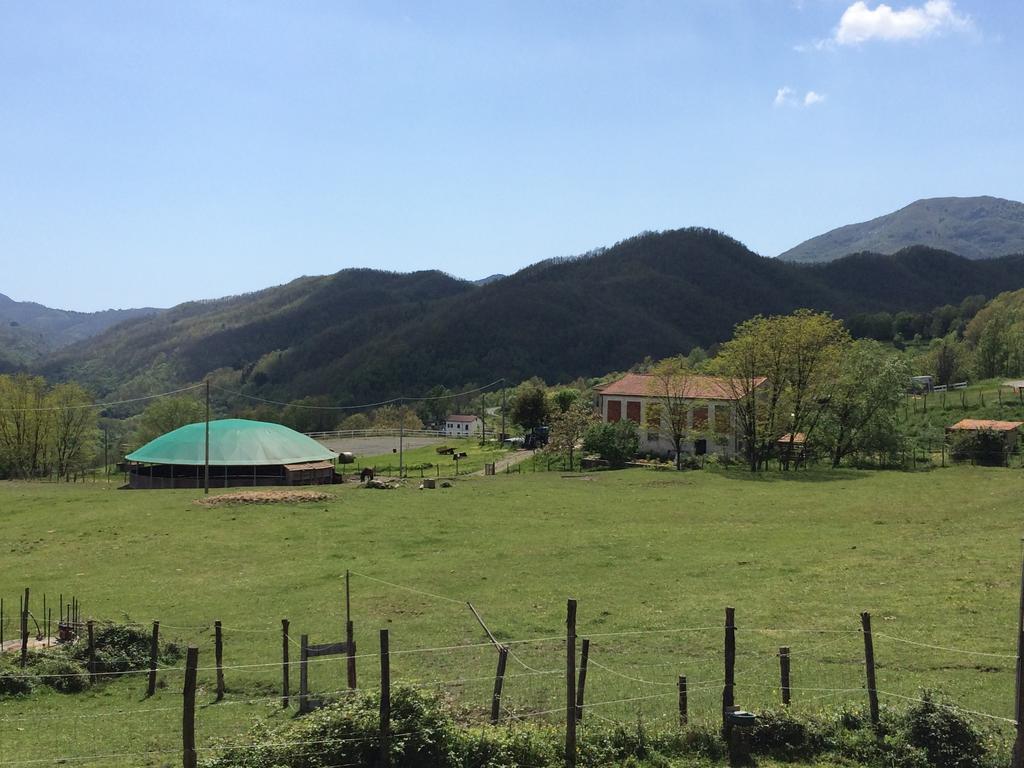 Agriturismo Dei Legi San Pietro Vara Экстерьер фото